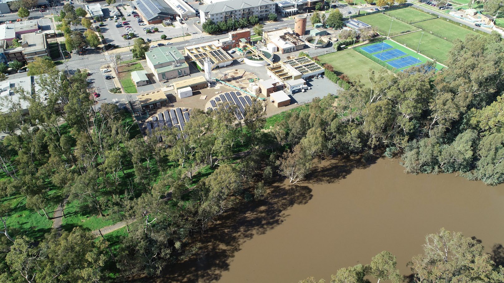 Permanent flood barrier for Shepparton